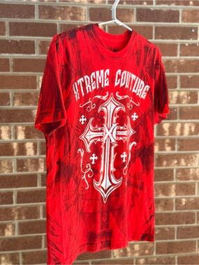 Xtreme Couture Cross Men’s Short Sleeve Shirt Size Medium